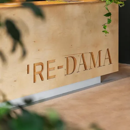 're-dama אכסניה *