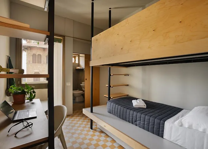 Vandrarhem 're-dama Florens